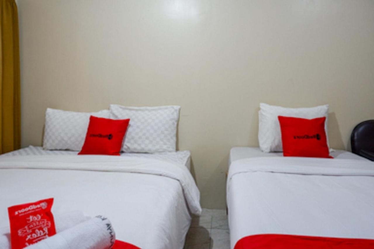 Hotel Reddoorz Near Rsud Kudus Esterno foto