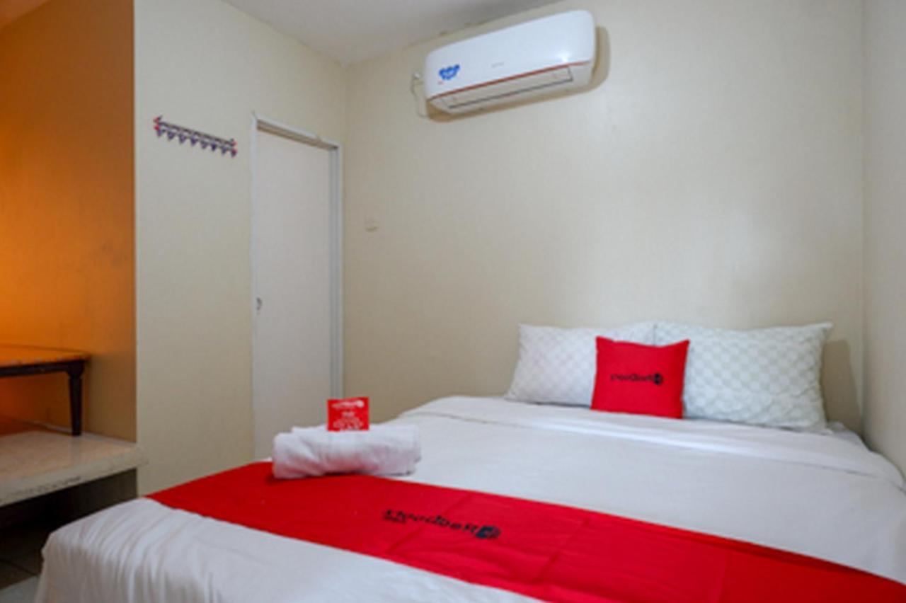 Hotel Reddoorz Near Rsud Kudus Esterno foto