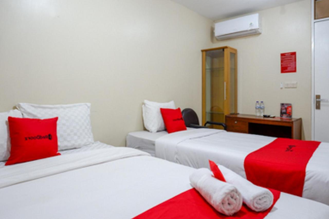 Hotel Reddoorz Near Rsud Kudus Esterno foto